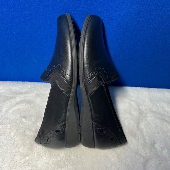 NIB/NWT$140🤩 |•ARAVON•| Adalyn-AR Blak Slip On Comfort Shoes Size 8 AA (Narrow) - Picture 6 of 14